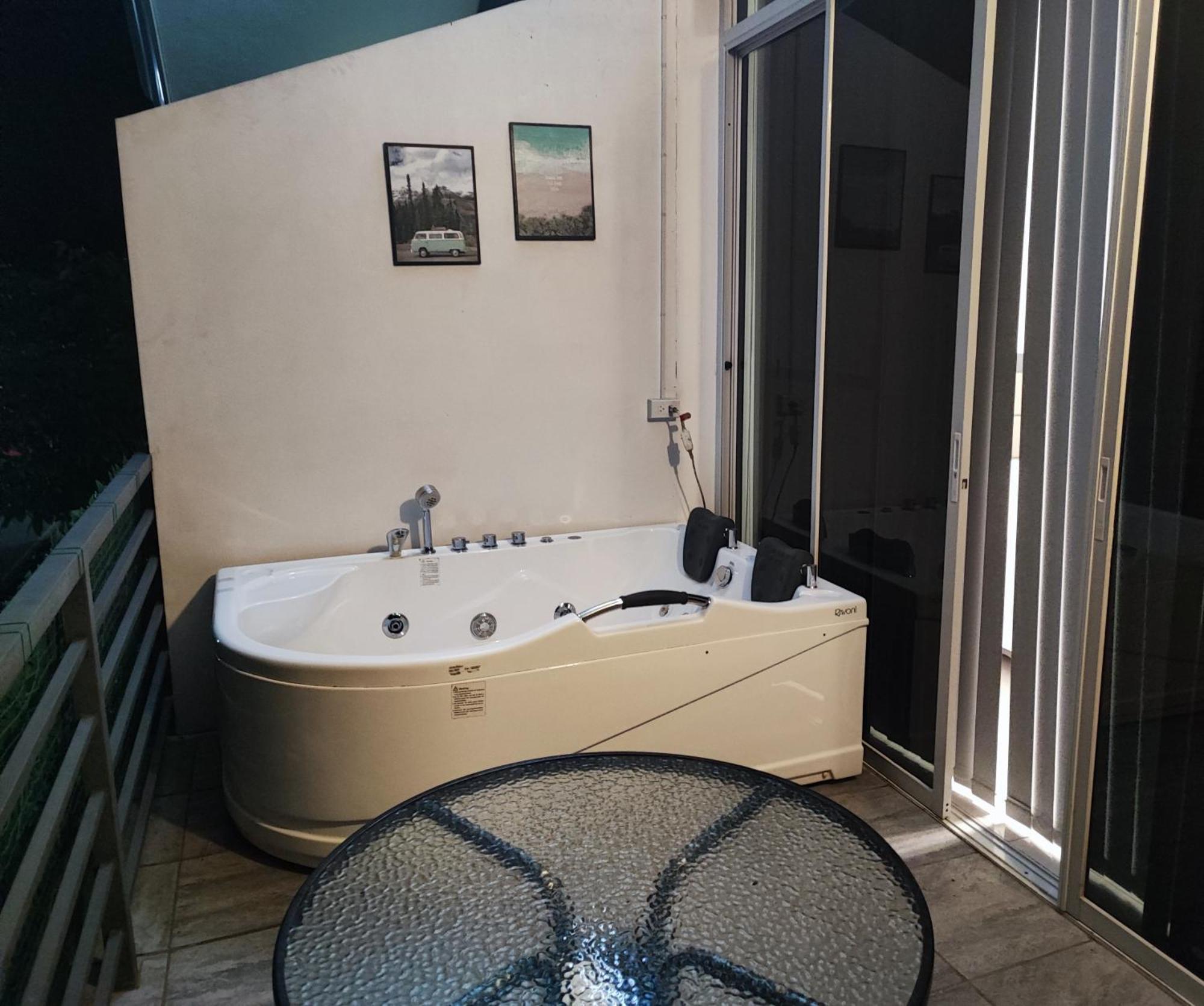 Bonsai Jacuzzi Suites パングラオ エクステリア 写真